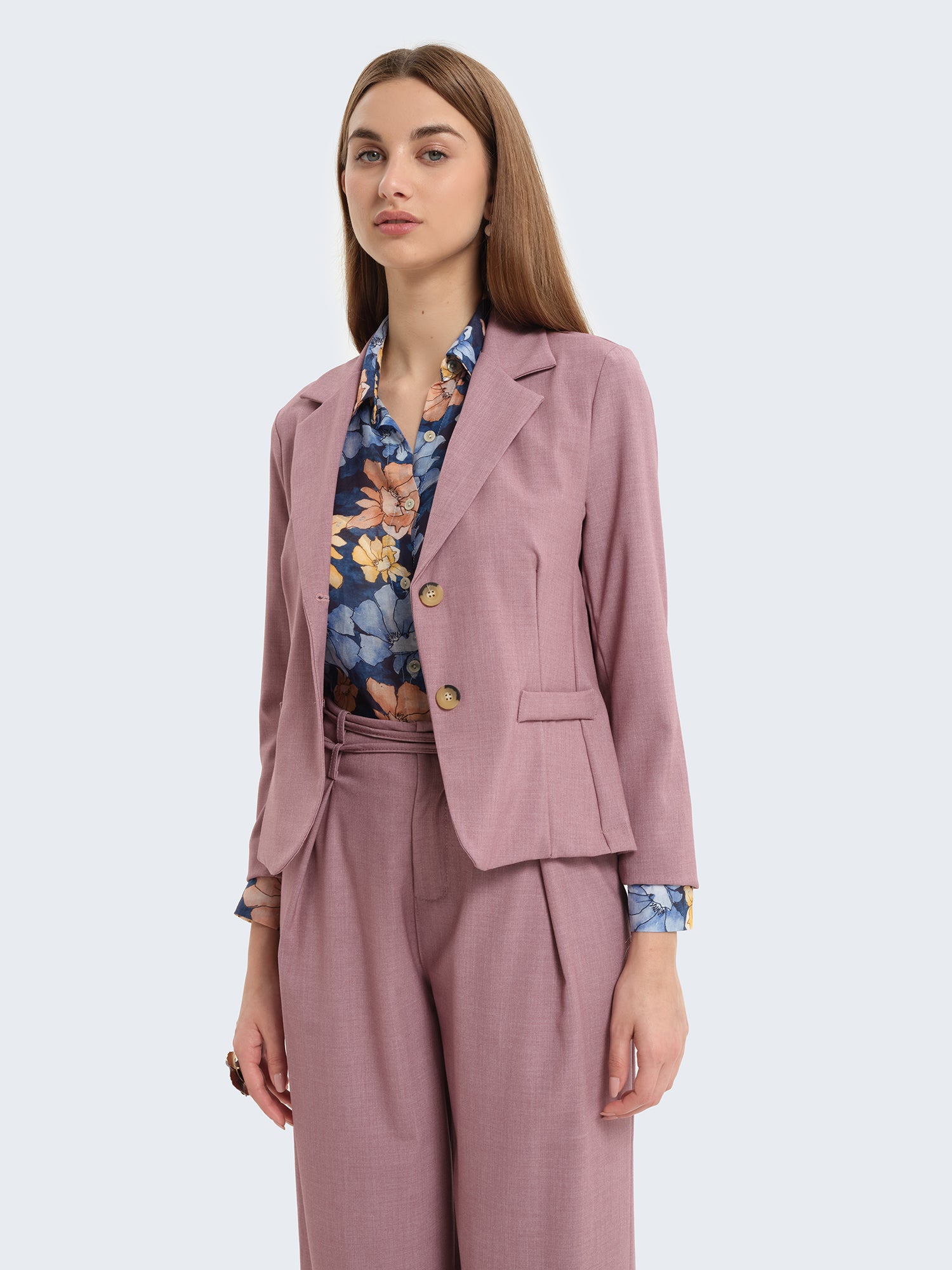 Lightweight short blazer