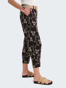 Pantaloni cargo con ricami floreali