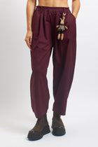 Pantalone barrel con portachiavi