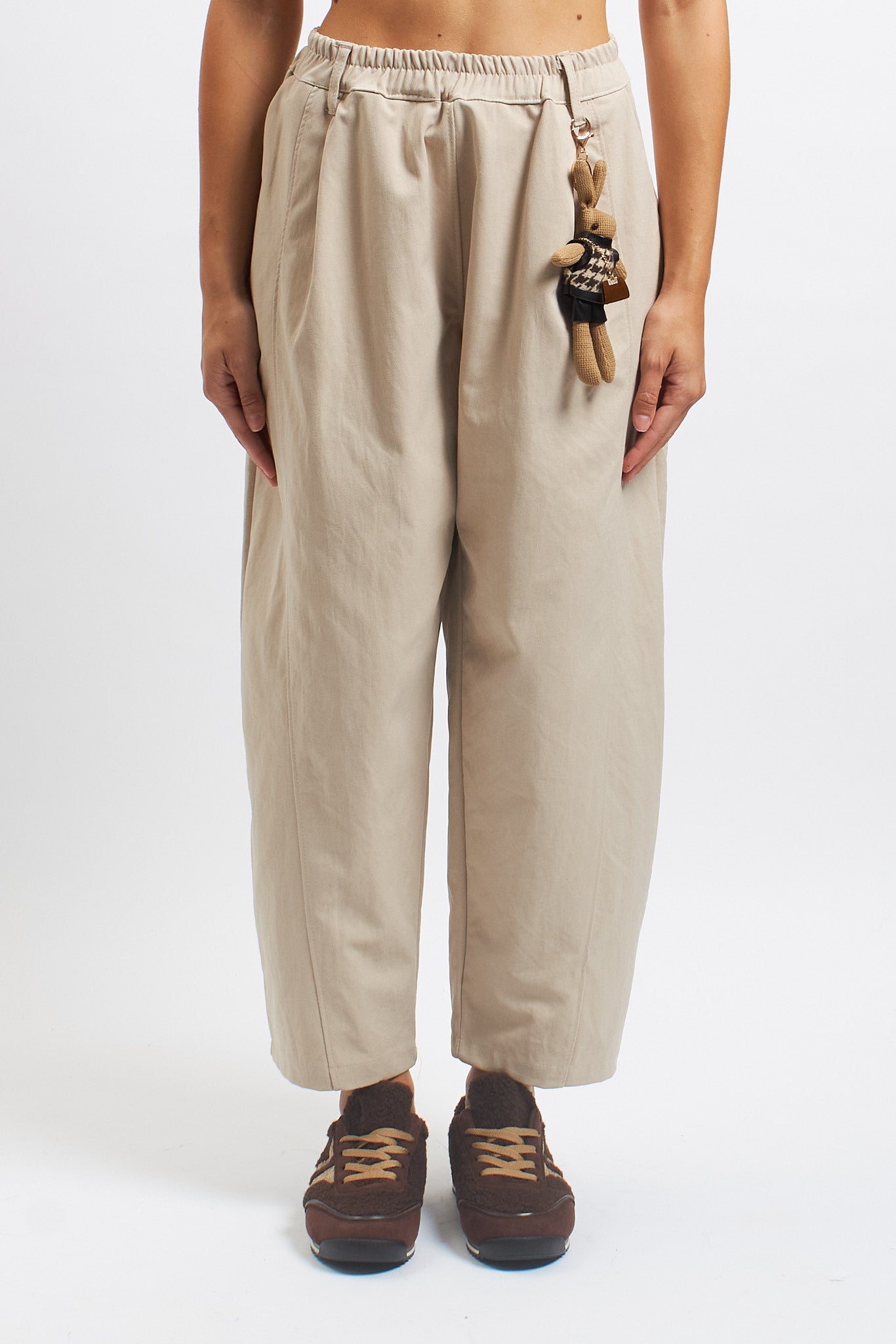 Pantalone barrel con portachiavi