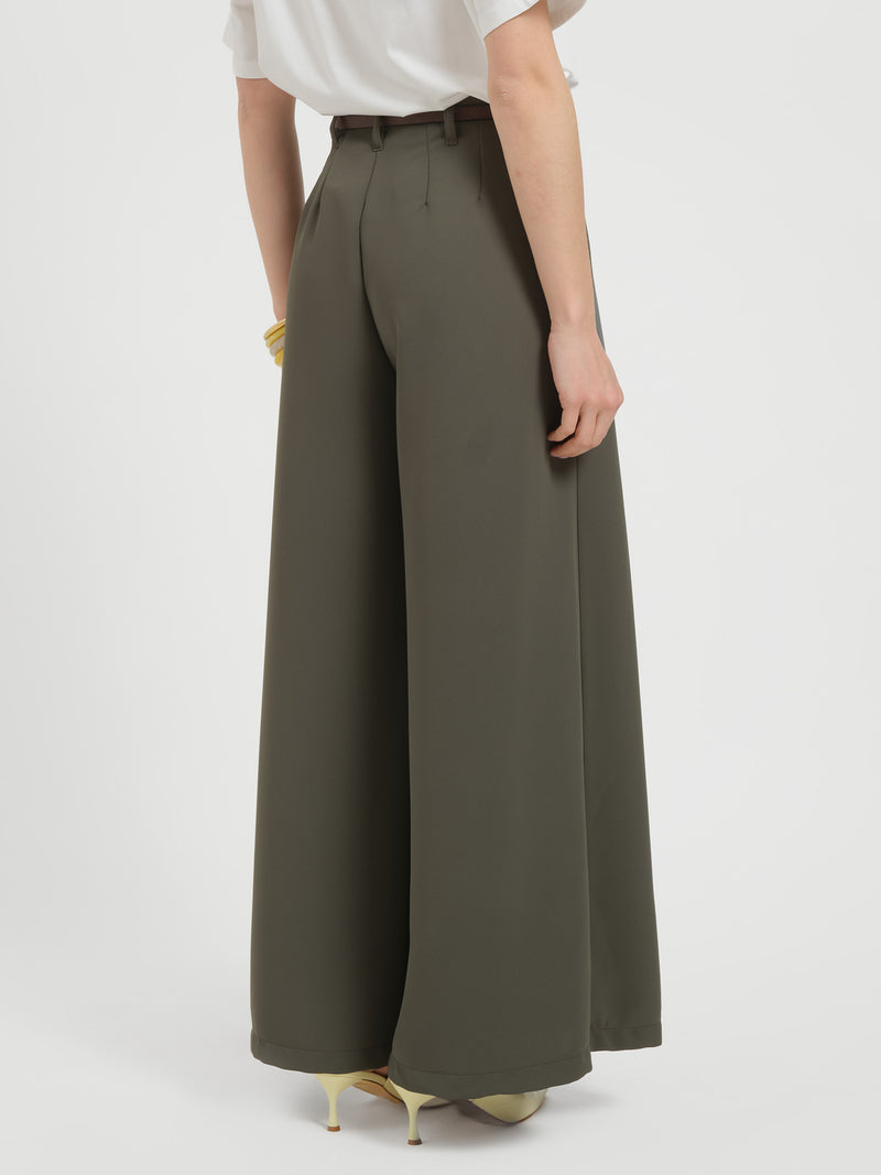 Pantalone con pieghe in cady