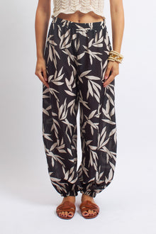 Pantalone balloon con fantasia floreale