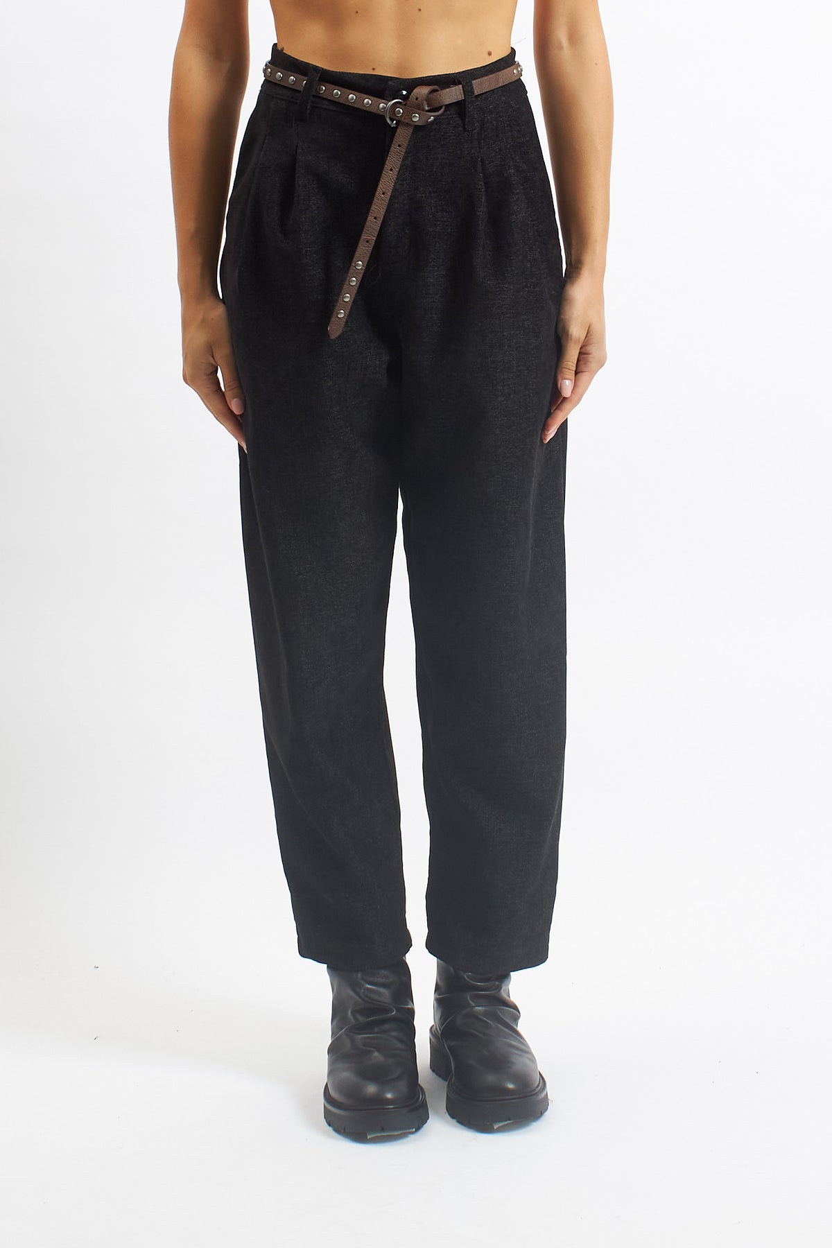 Pantalone barrel in velluto con cintura