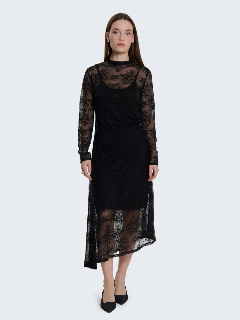 Abito lungo in pizzo