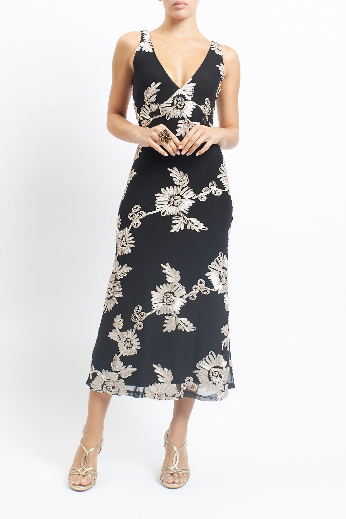 Abito in tulle con ricami floreali