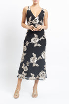 Abito in tulle con ricami floreali