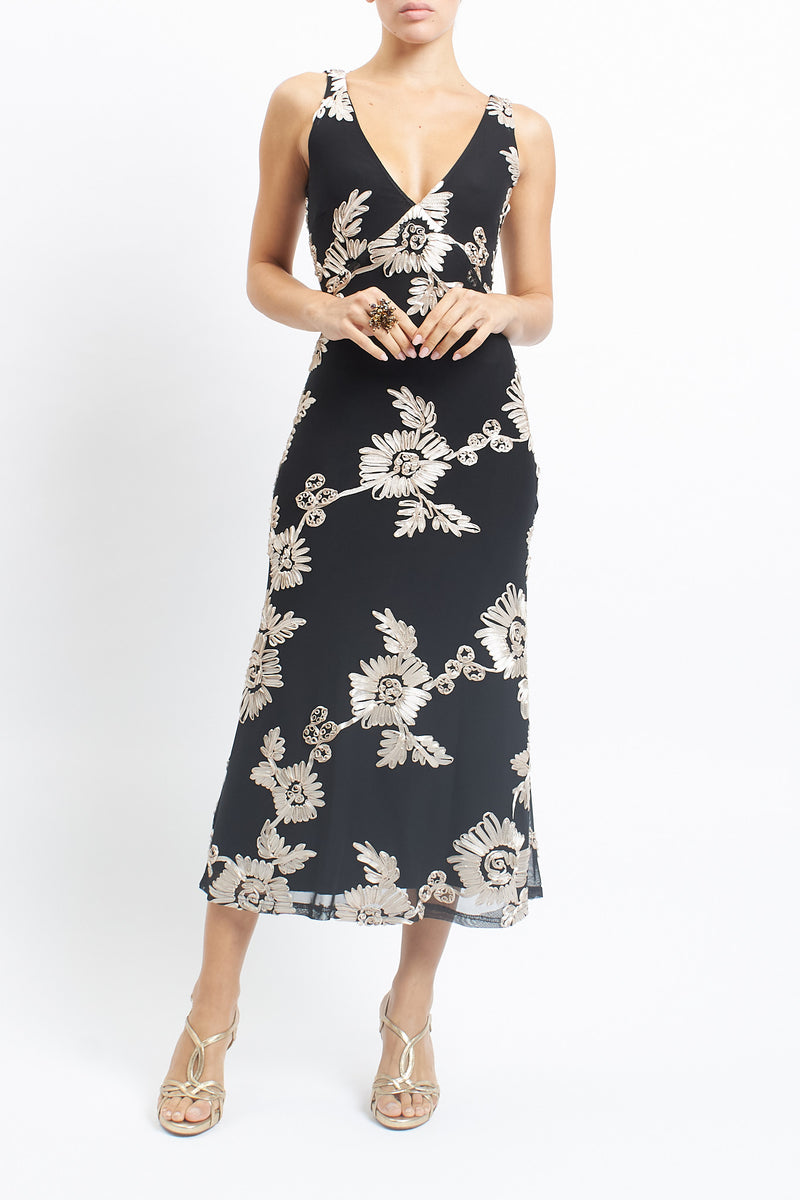 Abito in tulle con ricami floreali