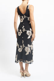 Abito in tulle con ricami floreali