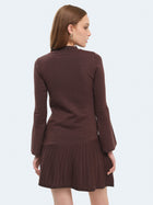 Abito in maglia con minigonna svasata