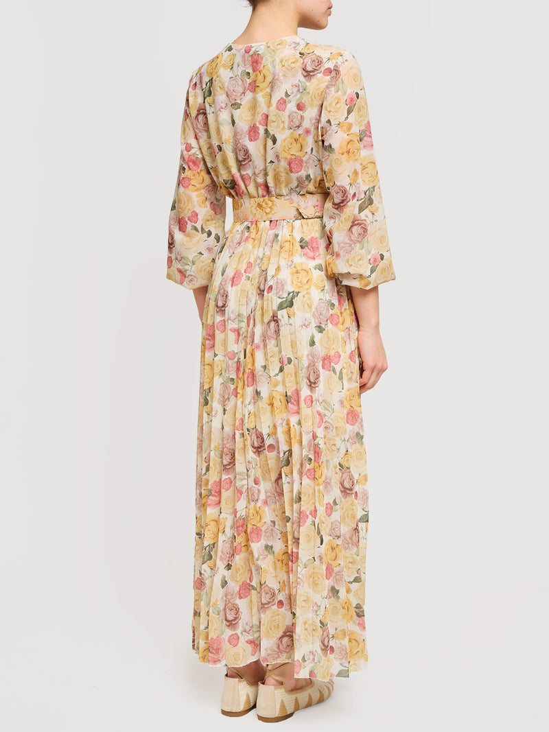 Abito con fantasia floreale