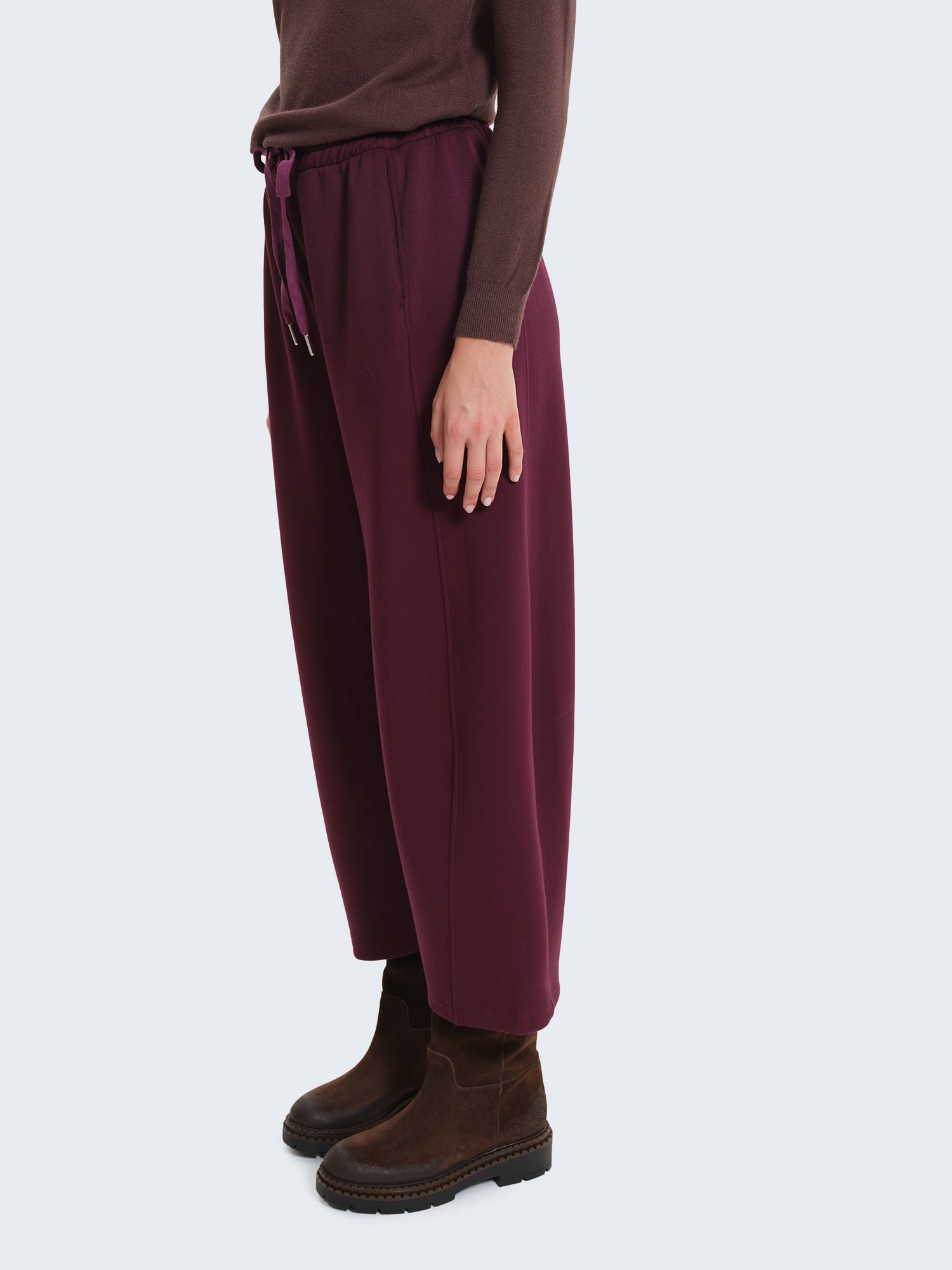 Sweatpants with drawstring