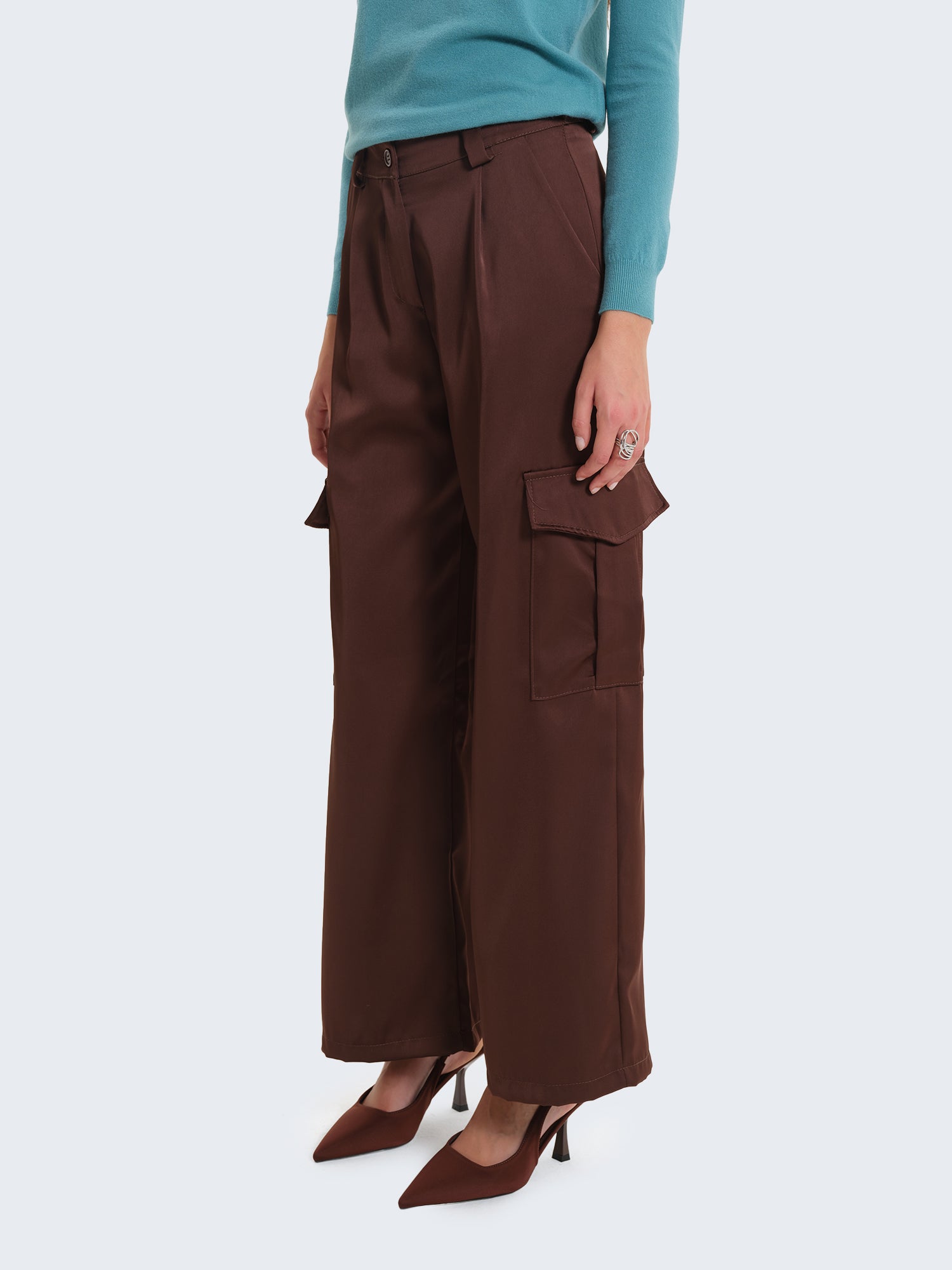 Pantaloni cargo in raso