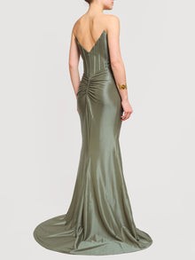 Abito lungo con corpetto