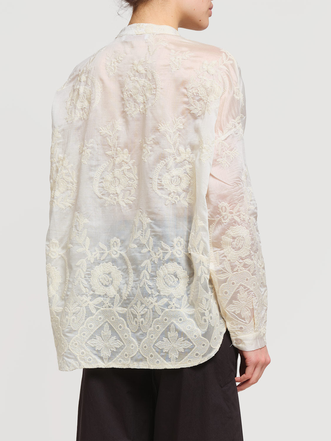 Camicia corena con nodo